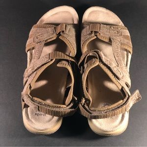 Earth spirit women sandals size 9